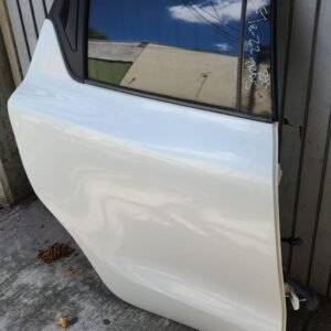 puerta trasera derecha completa suzuki swift 2018–2023