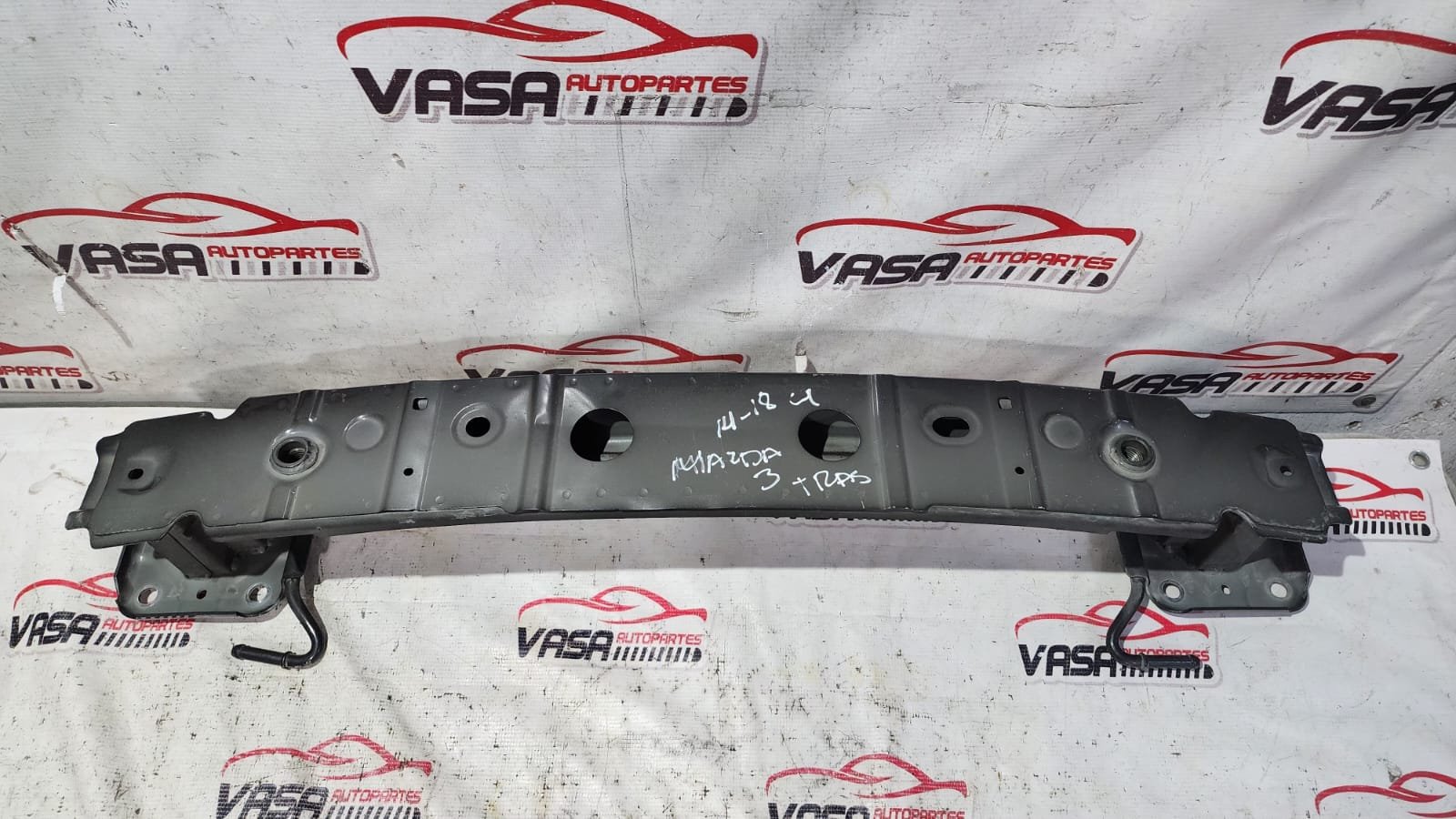 refuerzo trasero de parachoques mazda 3 sedan 2014–2018 refuerzo trasero de parachoques mazda 3 sedan 2014–2018
