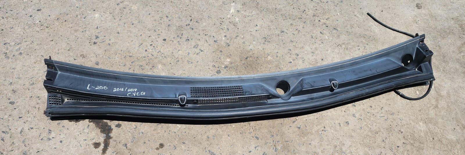 tolva de limpiaparabrisas mitsubishi l200 2016–2019 tolva de limpiaparabrisas mitsubishi l200 2016–2019