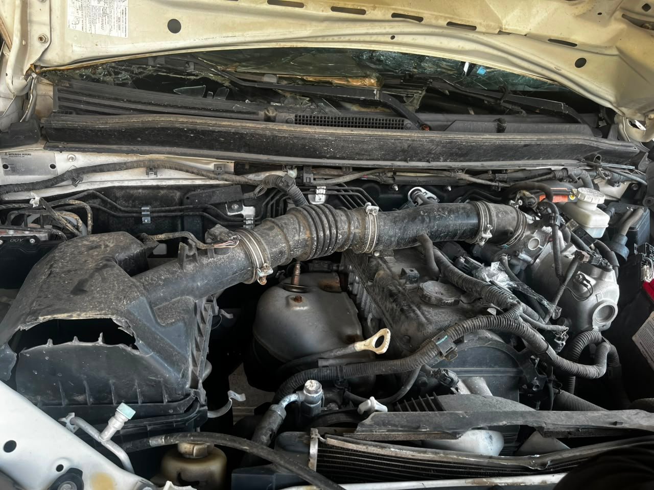 mitsubishi l 200 2019 gasolina para piezas mitsubishi l 200 2019 gasolina para piezas