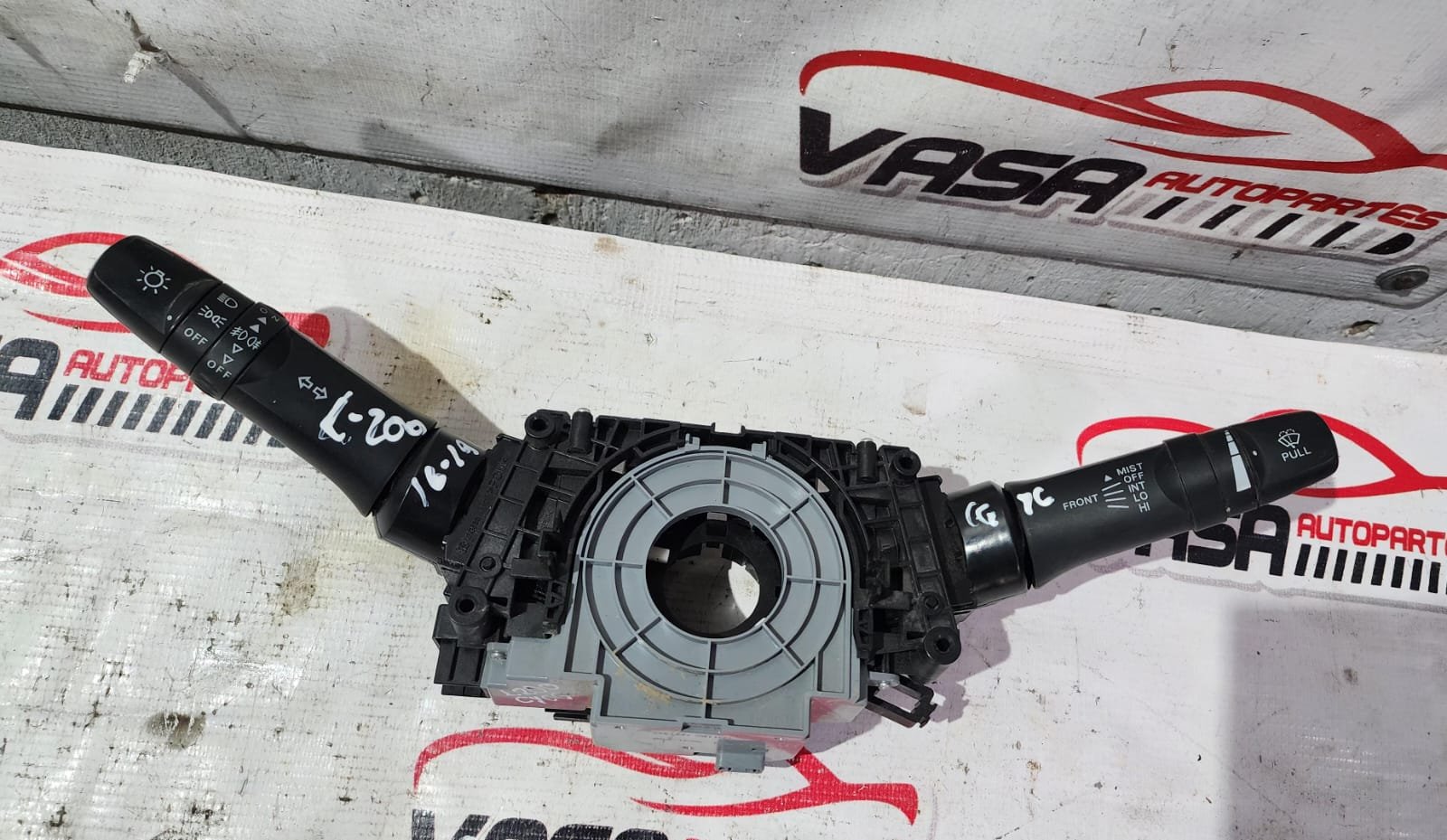 palancas de limpiaparabrisas y luces mitsubishi l200 2016–2019 palancas de limpiaparabrisas y luces mitsubishi l200 2016–2019