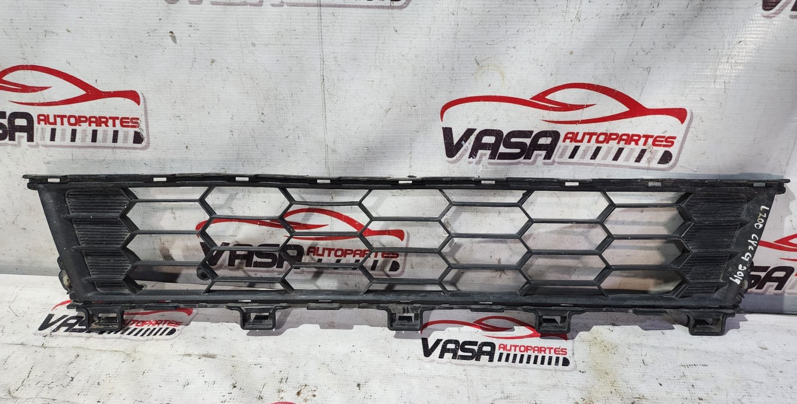 parrilla frontal inferior de fascia mitsubishi l200 2016–2019 parrilla frontal inferior de fascia mitsubishi l200 2016–2019