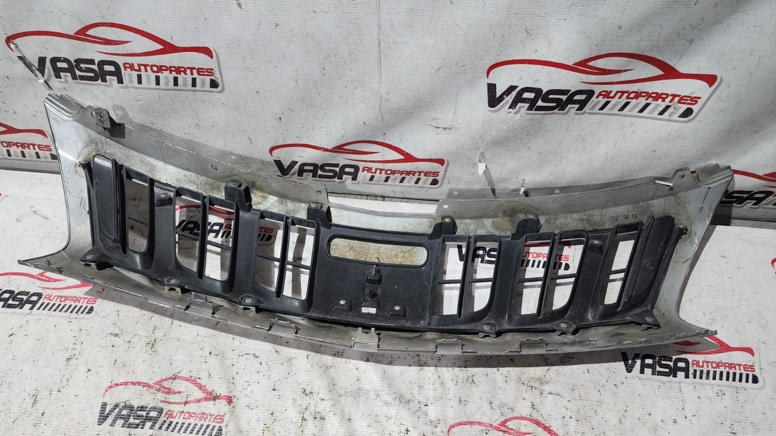 parrilla frontal mitsubishi l200 2016–2019 con detalle parrilla frontal mitsubishi l200 2016–2019 con detalle