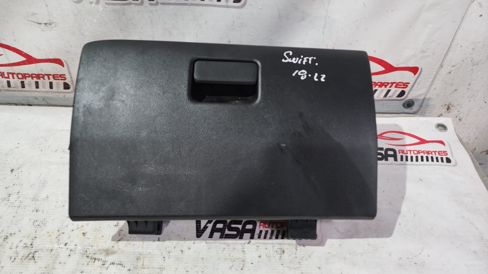 tapa de guantera suzuki swift 2018–2022 tapa de guantera suzuki swift 2018–2022