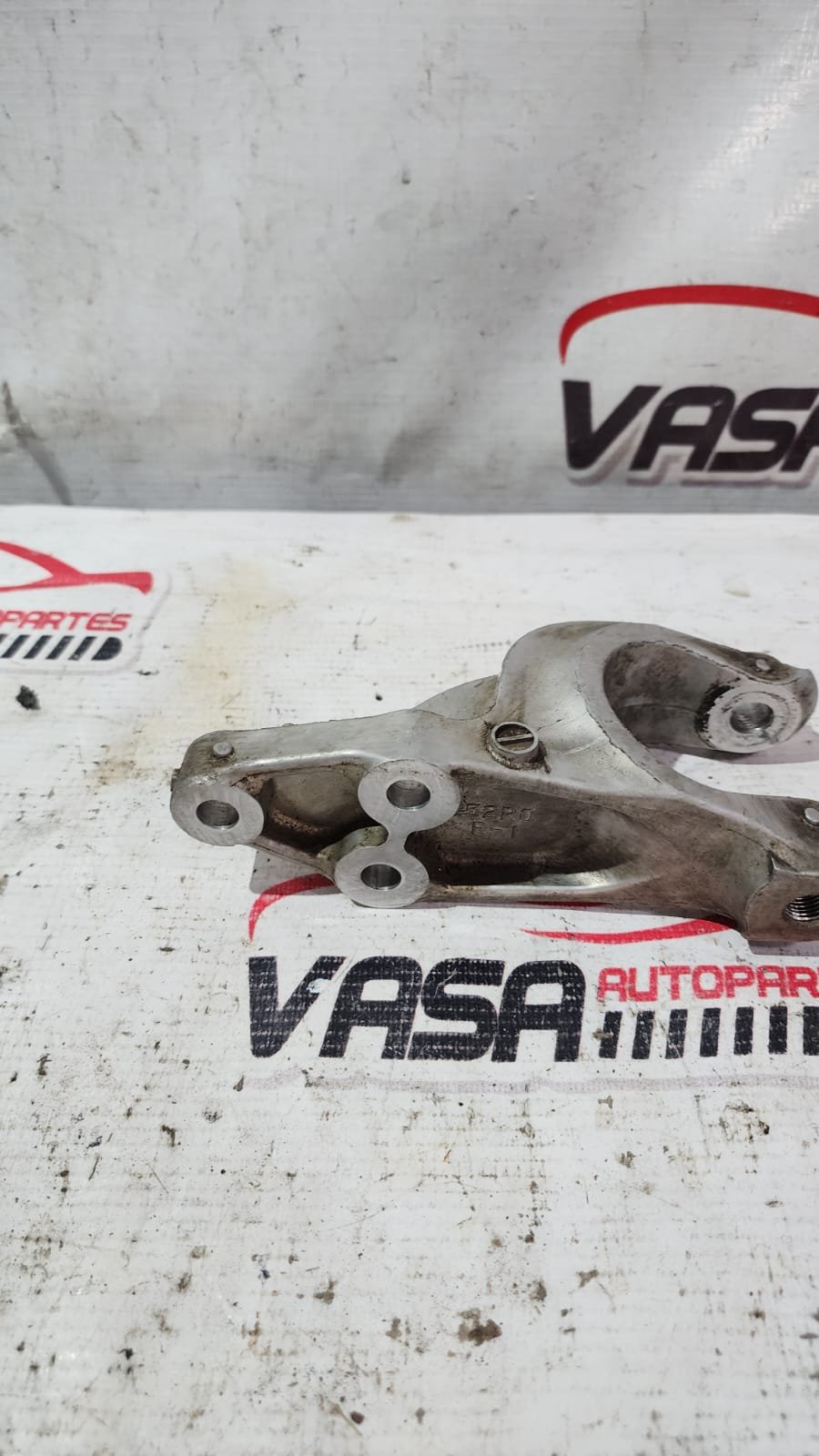 base / soporte de transmisión automática suzuki swift 1.2 2018–2023 base / soporte de transmisión automática suzuki swift 1.2 2018–2023