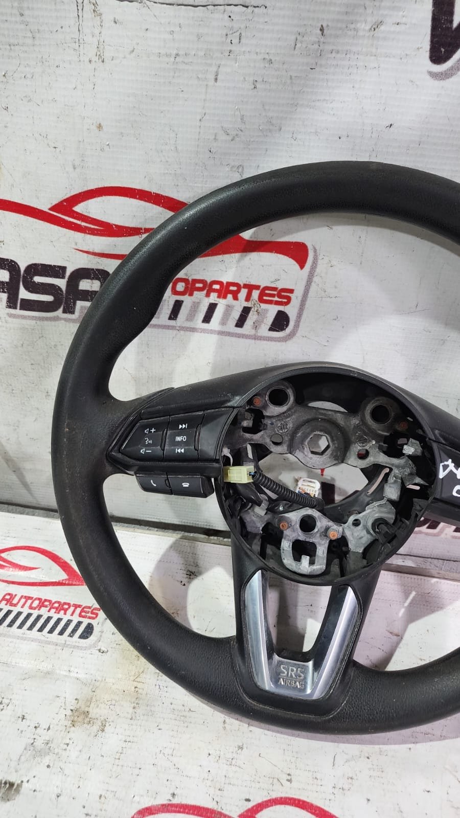 aro de volante mazda 3 2017–2018 con mandos aro de volante mazda 3 2017–2018 con mandos