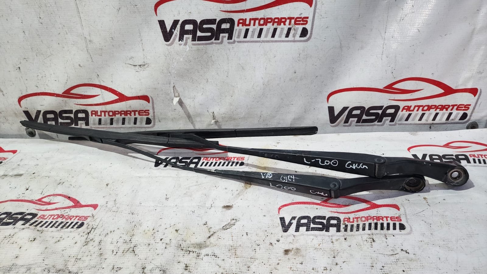 brazos de limpiaparabrisas mitsubishi l200 2016–2019 brazos de limpiaparabrisas mitsubishi l200 2016–2019