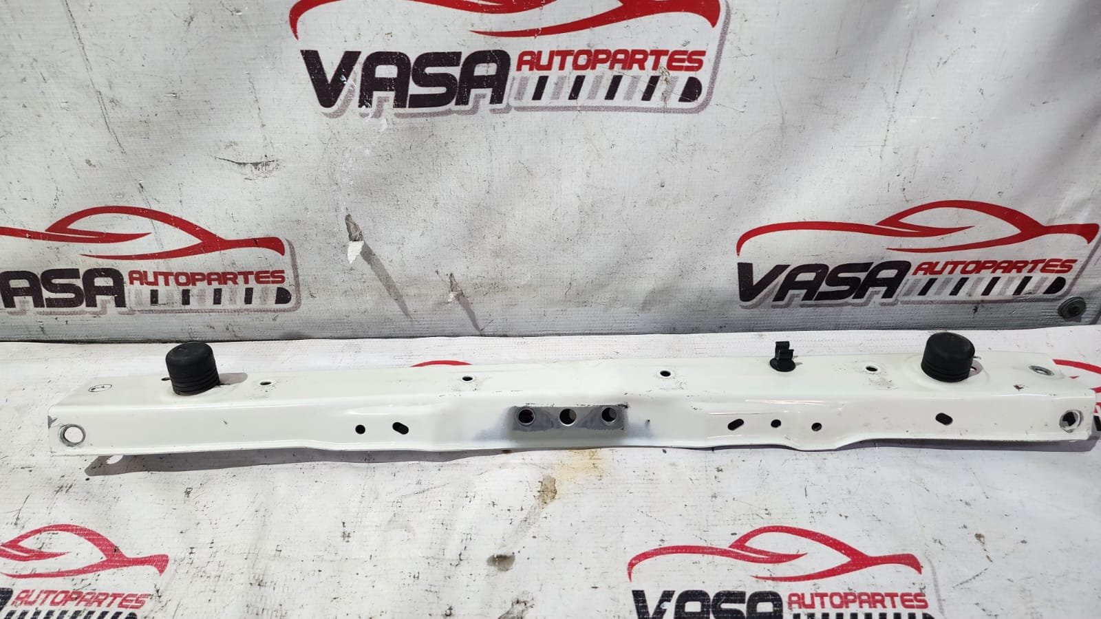 soporte superior de marco de radiador mitsubishi l200 2016–2019 soporte superior de marco de radiador mitsubishi l200 2016–2019
