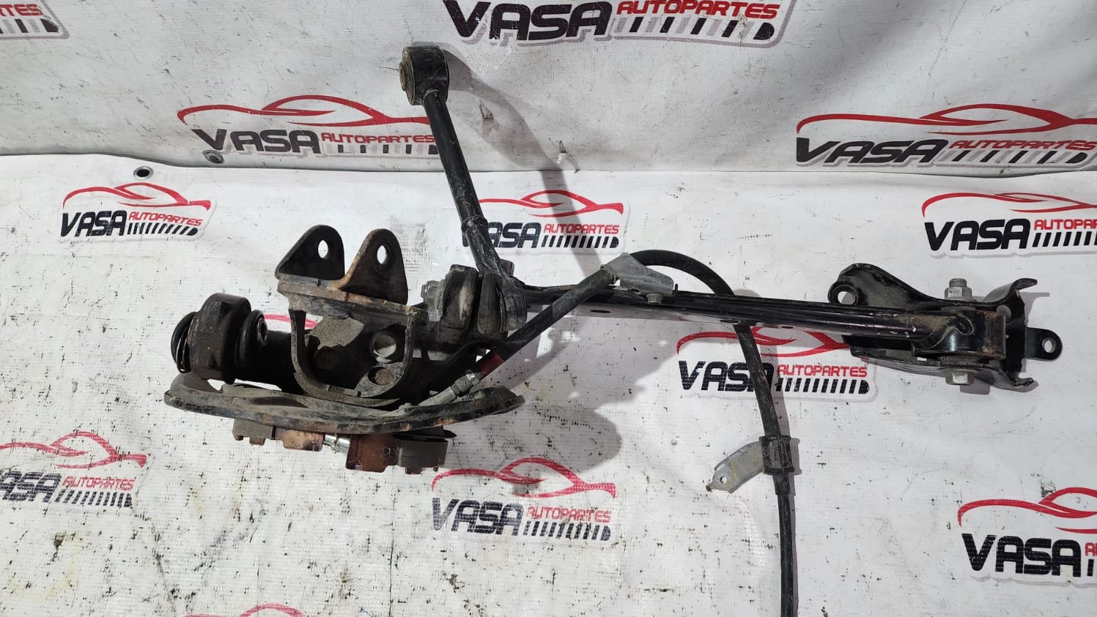 portamango trasero izquierdo toyota rav4 2013–2017 portamango trasero izquierdo toyota rav4 2013–2017