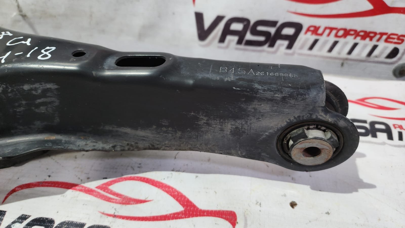 tirante / brazo trasero derecho mazda 3 2014–2018 tirante / brazo trasero derecho mazda 3 2014–2018
