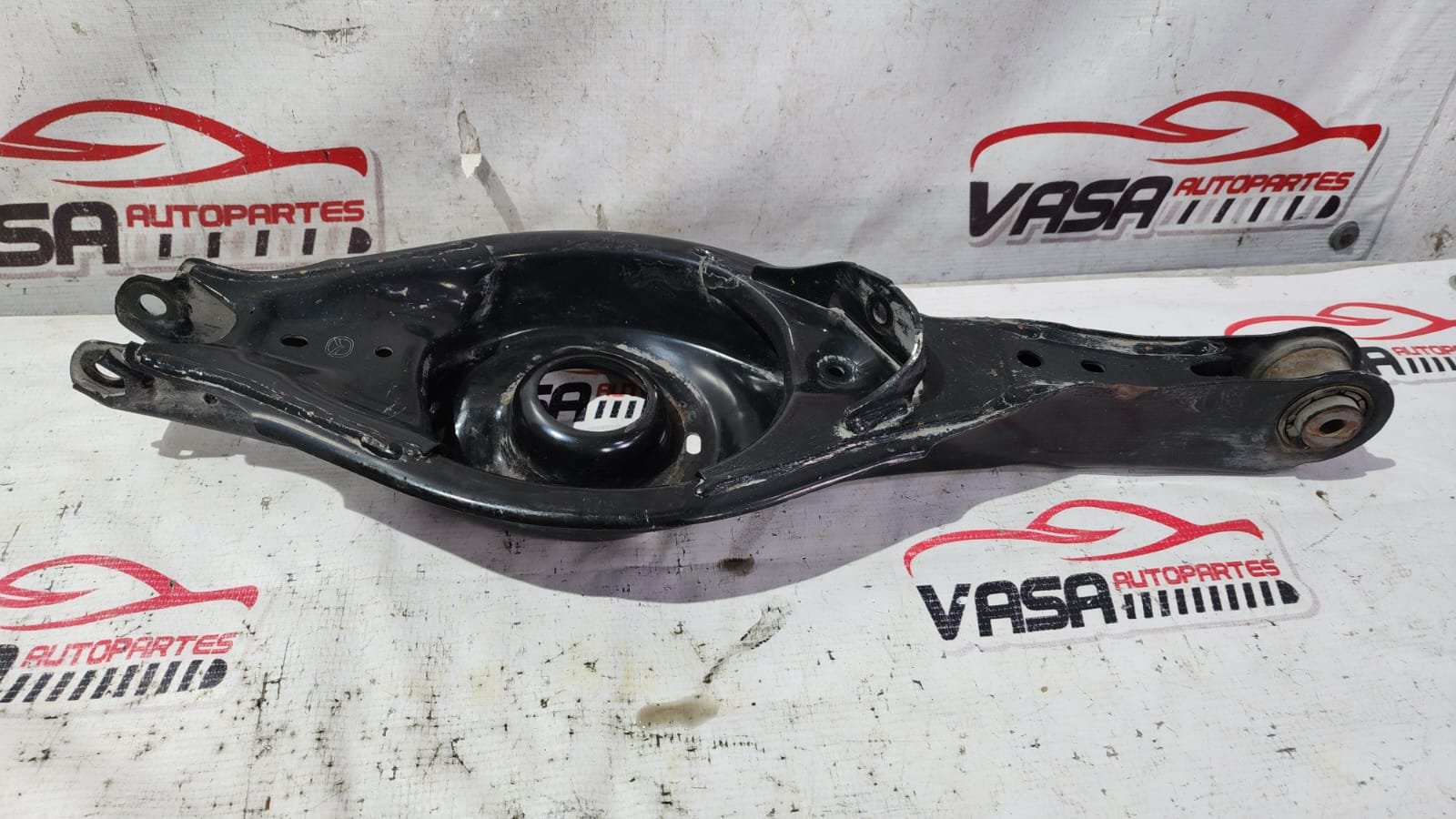 tirante / brazo trasero derecho mazda 3 2014–2018 tirante / brazo trasero derecho mazda 3 2014–2018