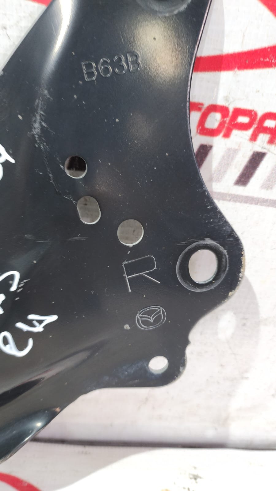 brazo / tirante de suspensión trasera derecho mazda 3 2014–2018 brazo / tirante de suspensión trasera derecho mazda 3 2014–2018